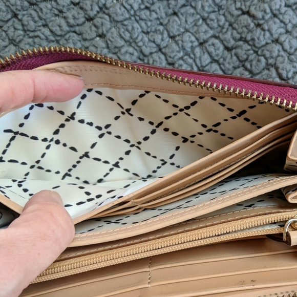 Kate Spade wallet - Picture 4 of 4